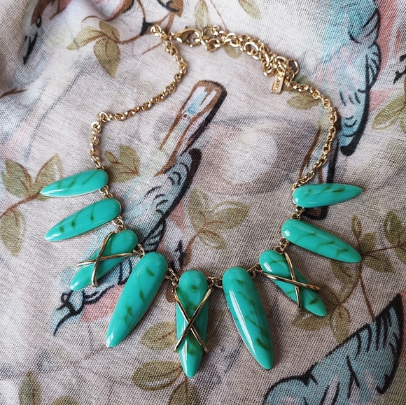 Sugarfix Sugar Fix Faux Turquoise Gold Tone Green Statement Necklace NWOT - Picture 10 of 10